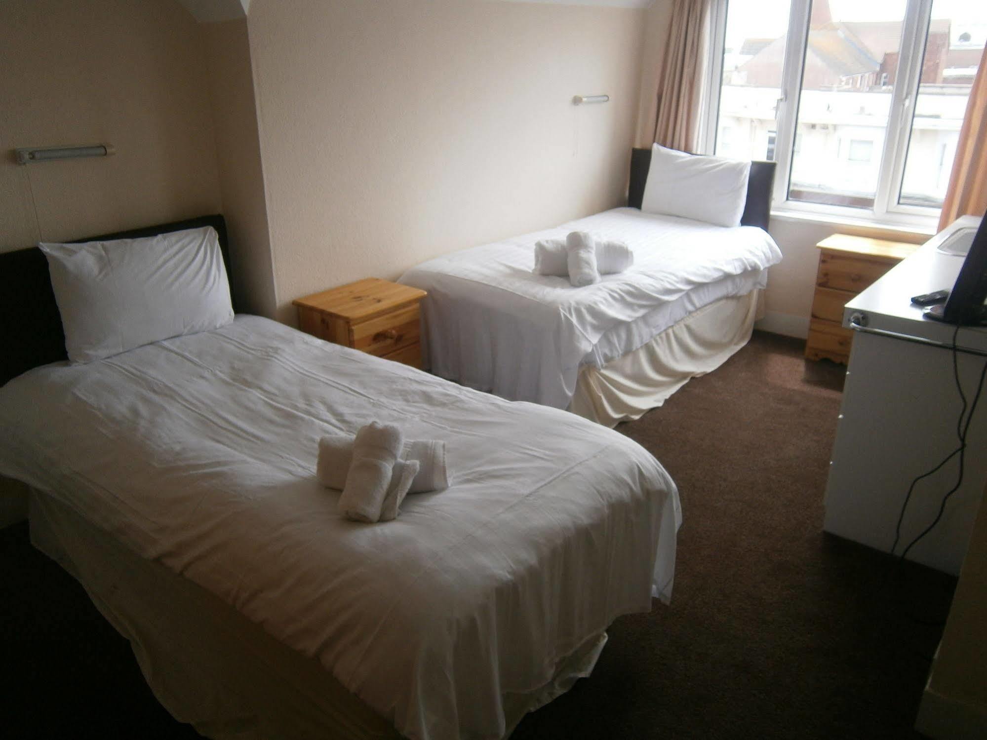 Oyo Grosvenor House Hotel スケッグネス エクステリア 写真